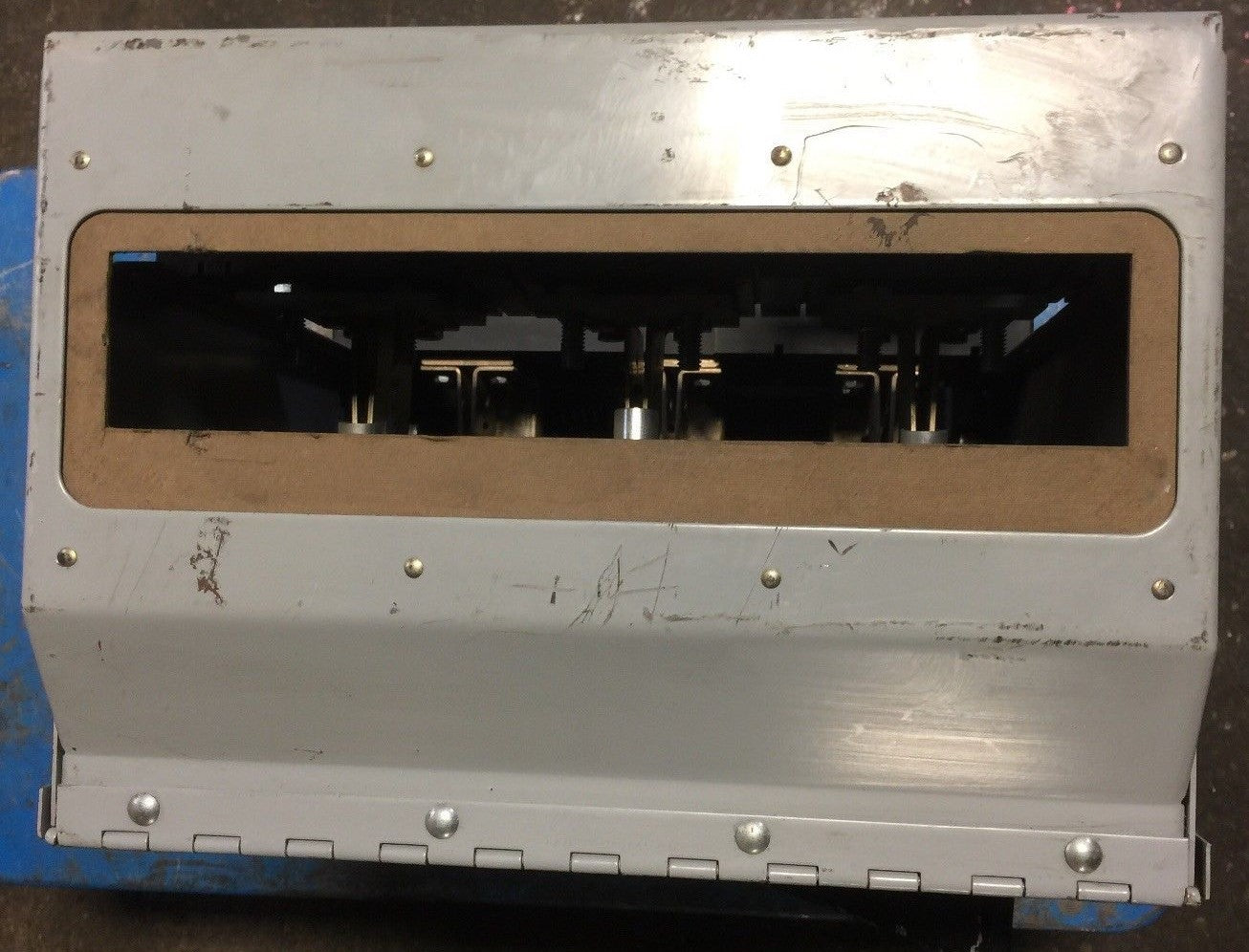 SIEMENS V7H3205 VACU-BREAK SWITCH 400 AMP 240V MAX 3 POLE 3 PHASE SERIES A3