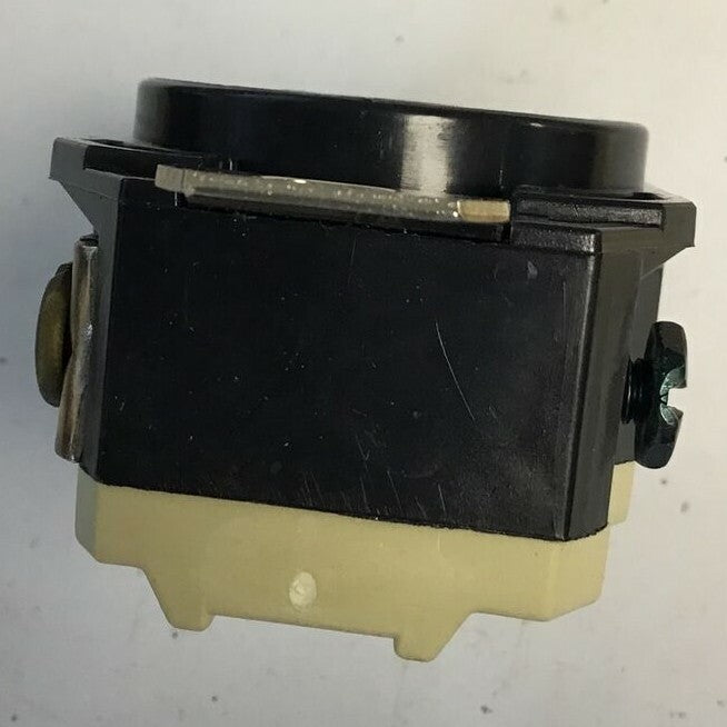 LEVITON 2430 LOCKING RECEPTACLE 3-POLE 3PHASE 7