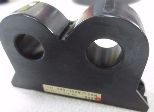 YASKAWA CONTROLS UND-300W/200/5 CURRENT TRANSFORMER - N2051-10
