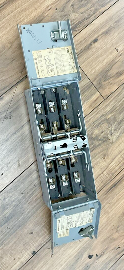 ITE V2B3211 CLAMPMATIC VACU-BREAK 3POLE 30A 240V 7 1/2HP5