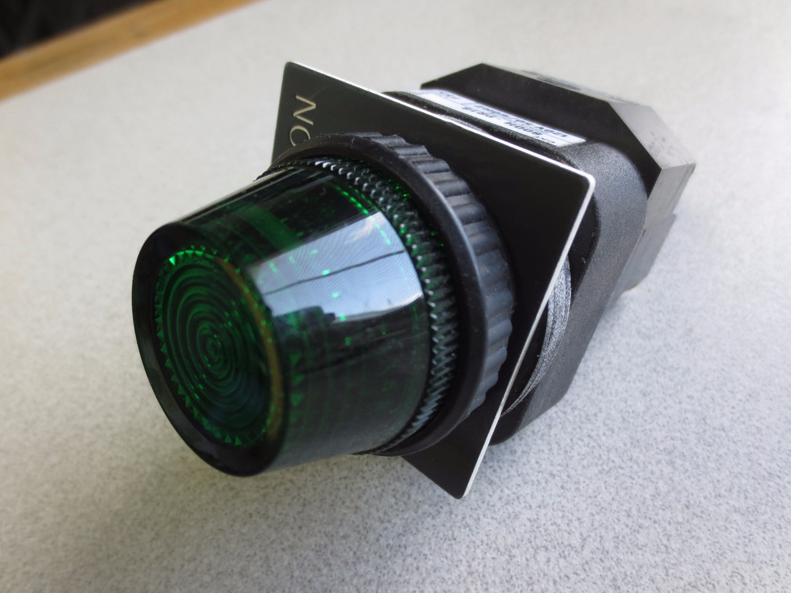 ALLEN-BRADLEY 800H-PR16 Ser. F PILOT LIGHT - 120V2