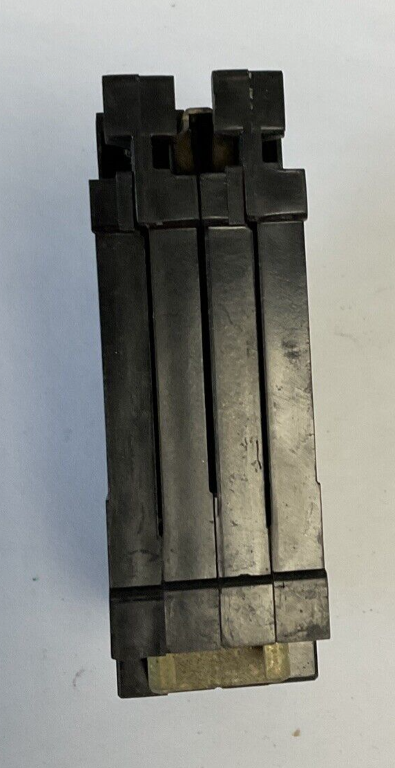 ITE  QT1-1515 CIRCUIT BREAKER 15A 2POLE 120/240VAC CLASS ATL***LOTOF4***4