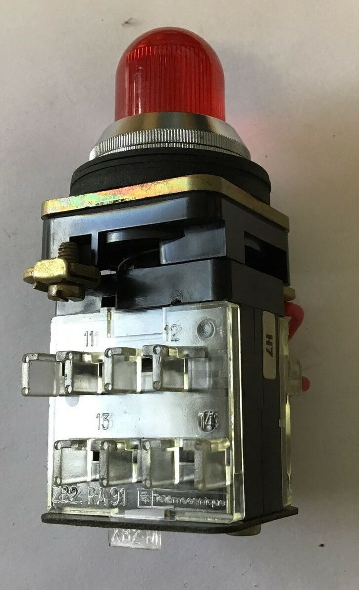 TELEMECANIQUE XB2.MV 104 PUSH BUTTON/ PILOT LIGHT 600VAC/DC HEAVY DUTY6