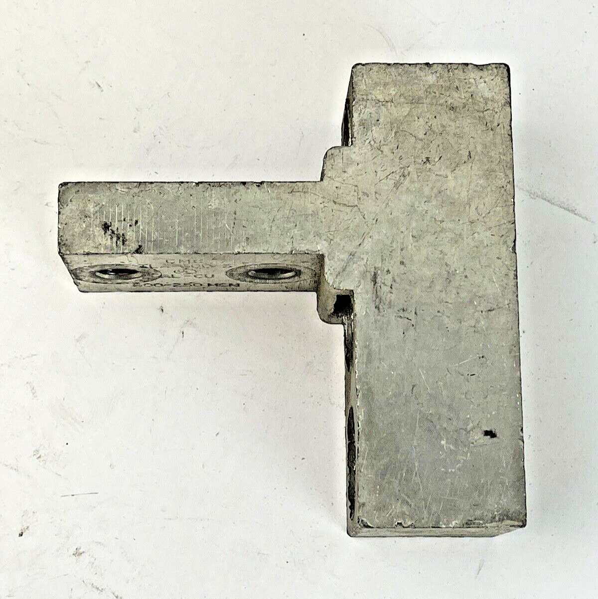 CMC - TLA-600-3- BREAKER TERMINAL LUG  - AL-CU, 600-250 MCM1