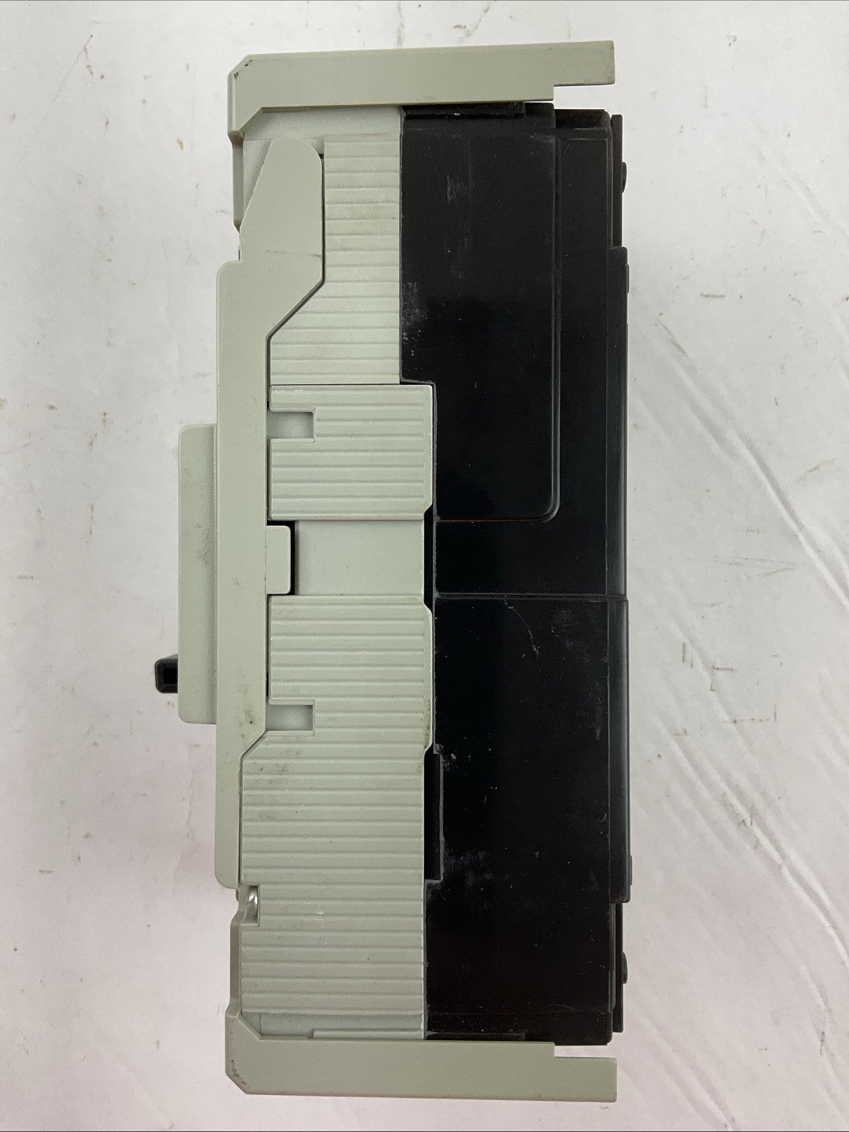 FUJI AUTO BREAKER BW125JAGU-3P050 50A 600VAC 250VDC 3POLE4