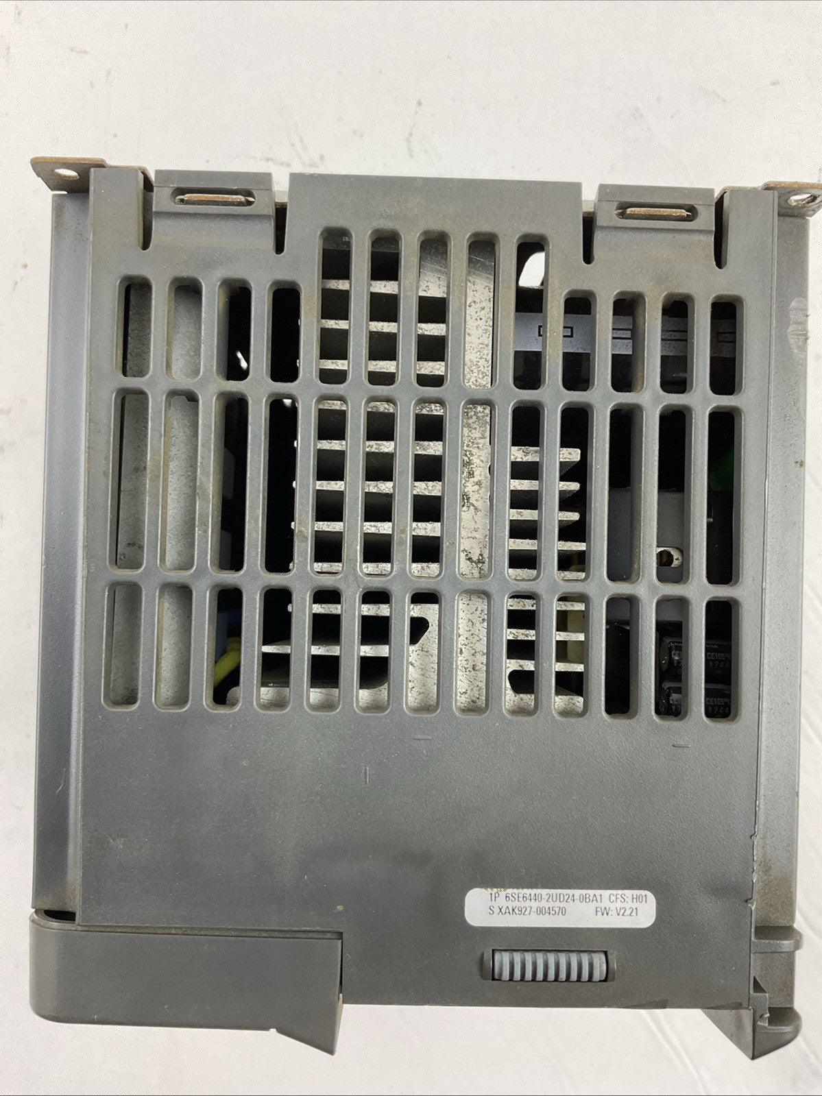 SIEMENS MICROMASTER MM440 1P 6SE6440-2UD24-0BA1 CFS: H01 FW: V2.21 AC DRIVE5