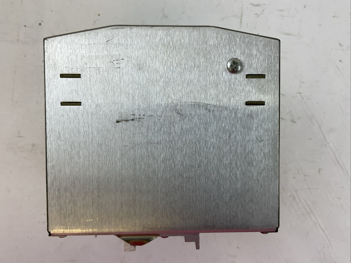 SOLA SDN 20-24-480C POWER SUPPLY OUTPUT 24VDC 20A INPUT 3PH 380/500VAC 1.7/1.5A1