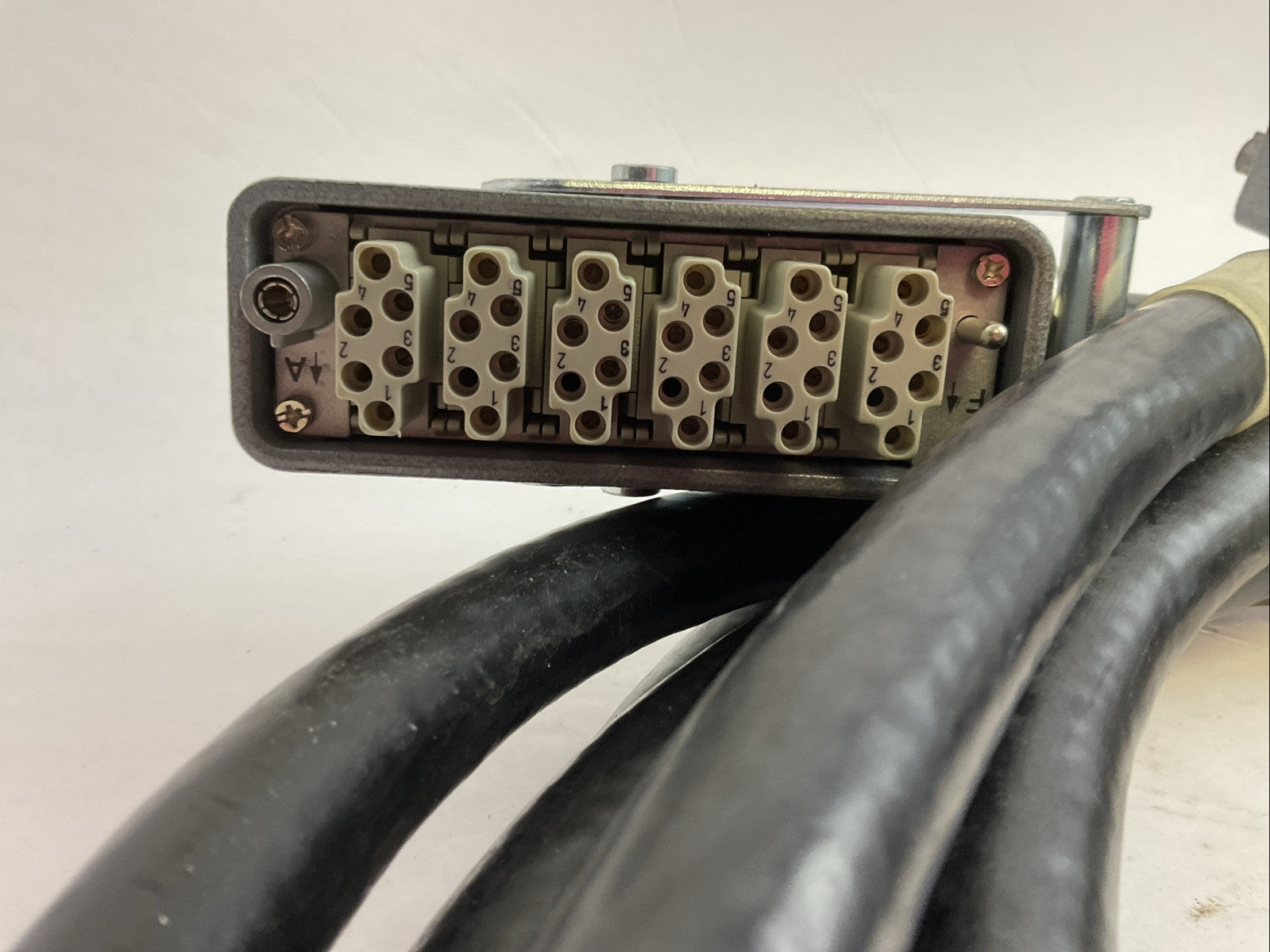 KUKA 00-104-284 ROBOT POWER CABLE 7M2