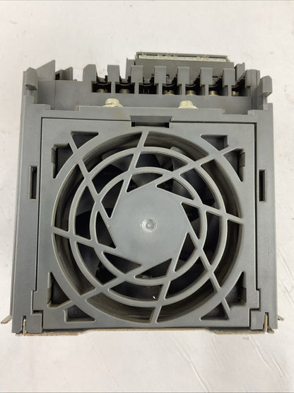 SIEMENS MICROMASTER MM440 1P 6SE6440-2UD24-0BA1 CFS: H01 FW: V2.21 AC DRIVE3