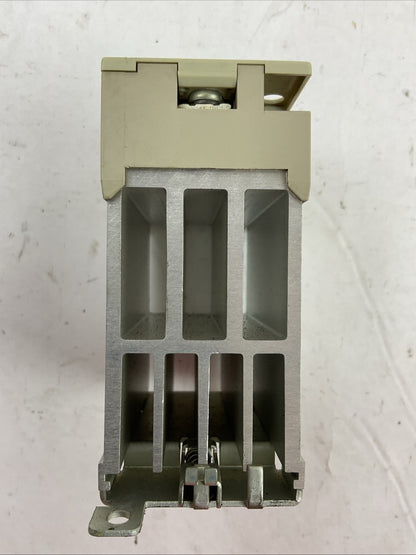 OMRON G3PA-240B-VD SOLID STATE RELAY LOAD 24-240VAC 50/60HZ 40A INPUT 24VDC4