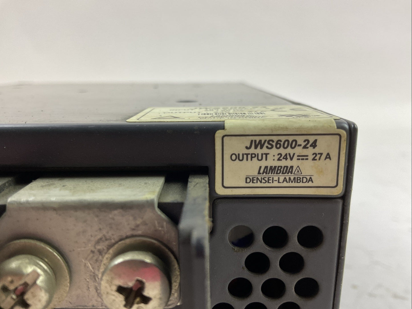 LAMBDA JWS600-24 POWER SUPPLY OUTPUT 24VDC 27A INPUT 100-240VAC 8.2A 50/60HZ1