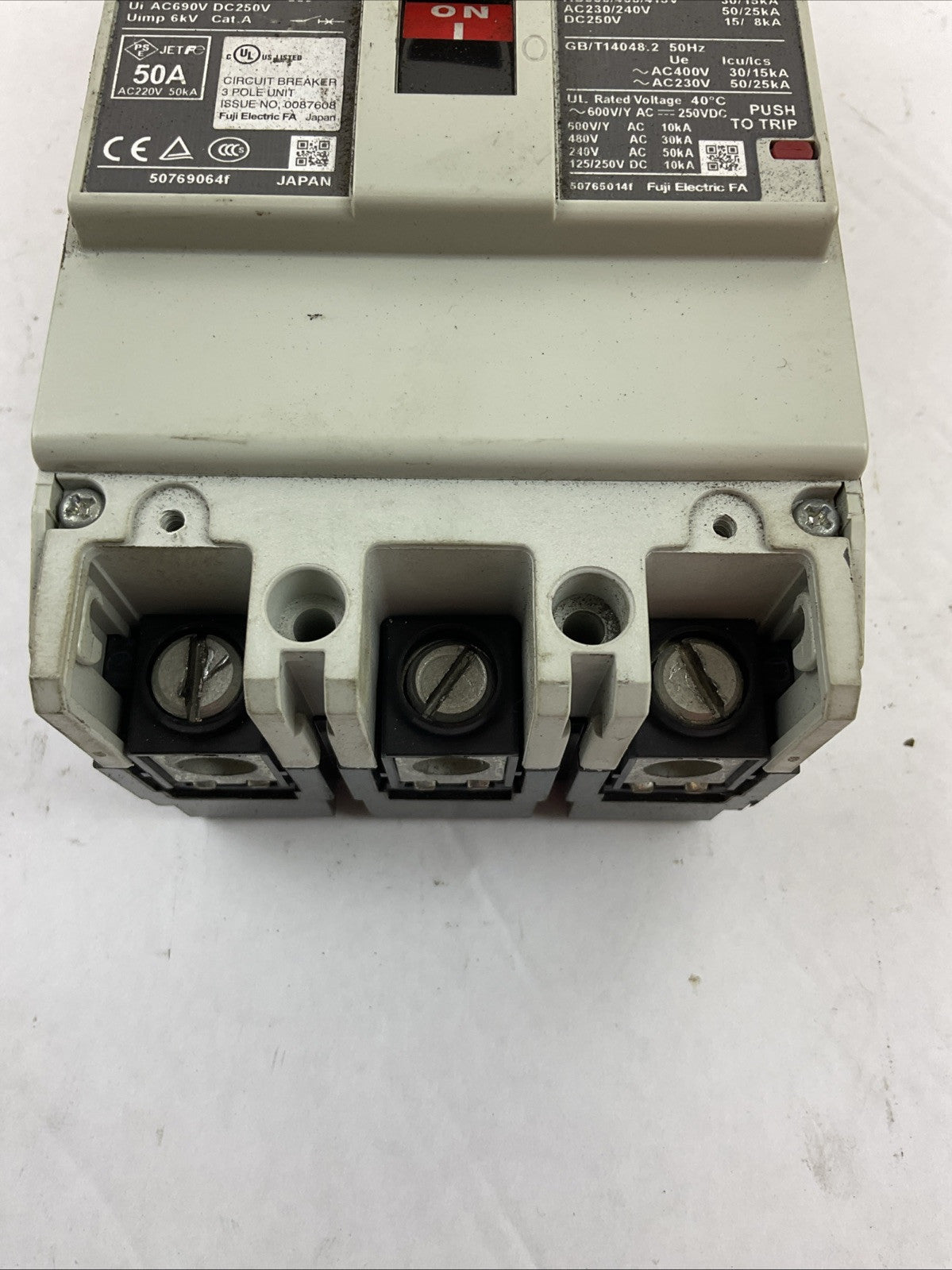 FUJI AUTO BREAKER BW125JAGU-3P050 50A 600VAC 250VDC 3POLE9