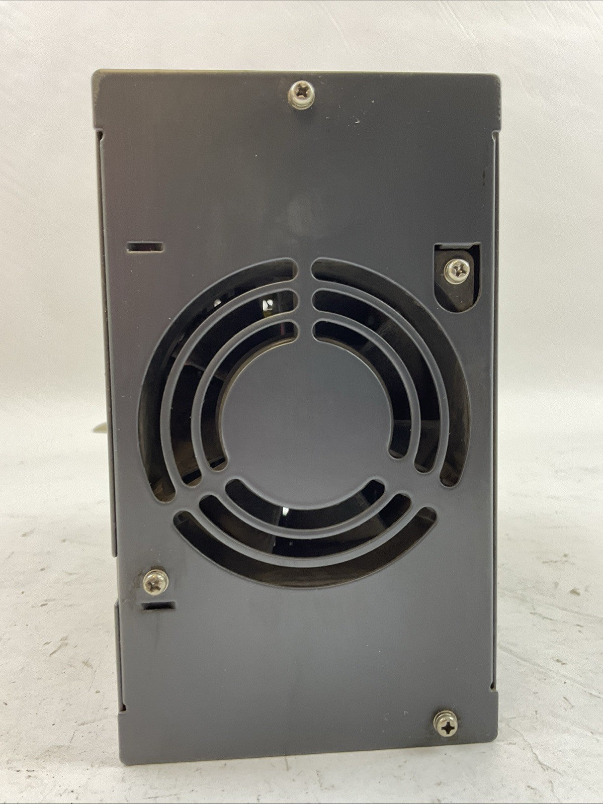 LAMBDA JWS600-24 POWER SUPPLY OUTPUT 24VDC 27A INPUT 100-240VAC 8.2A 50/60HZ7