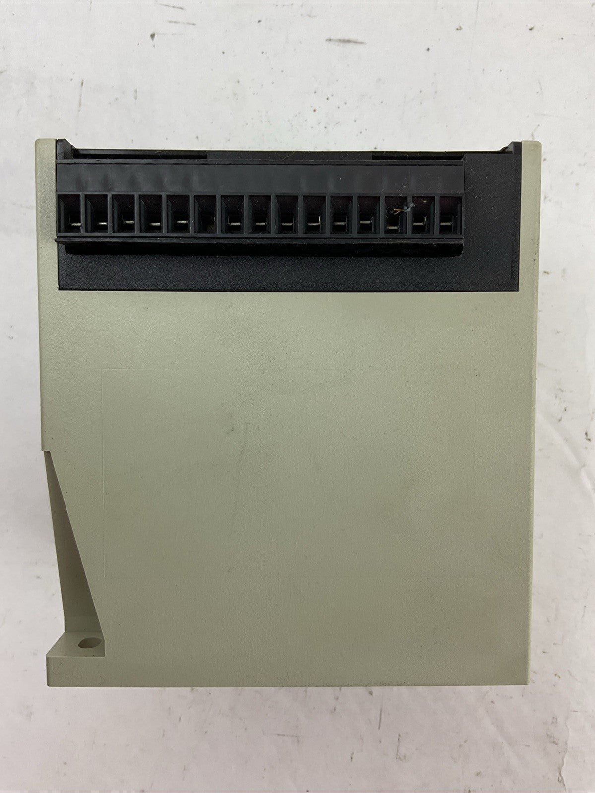 STI 43776-0010 SAFETY RELAY RM-2 INPUT 24VDC OUTPUT 250VAC4