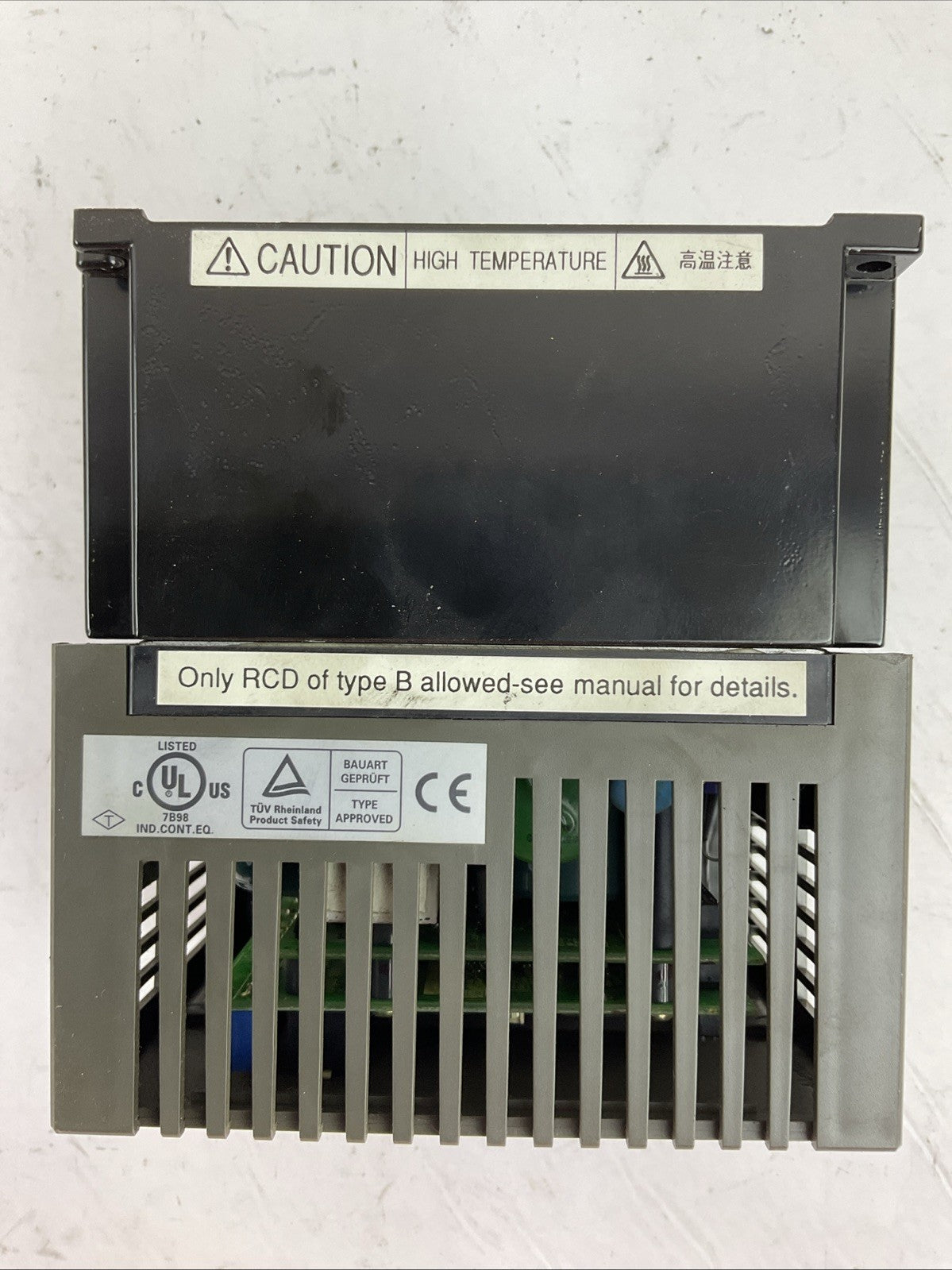 FUJI FV1.5C11S-2 AC DRIVE INVERTER OUTPUT 3PH 2.6kVA 200-230V 7A INPUT 200-230V4