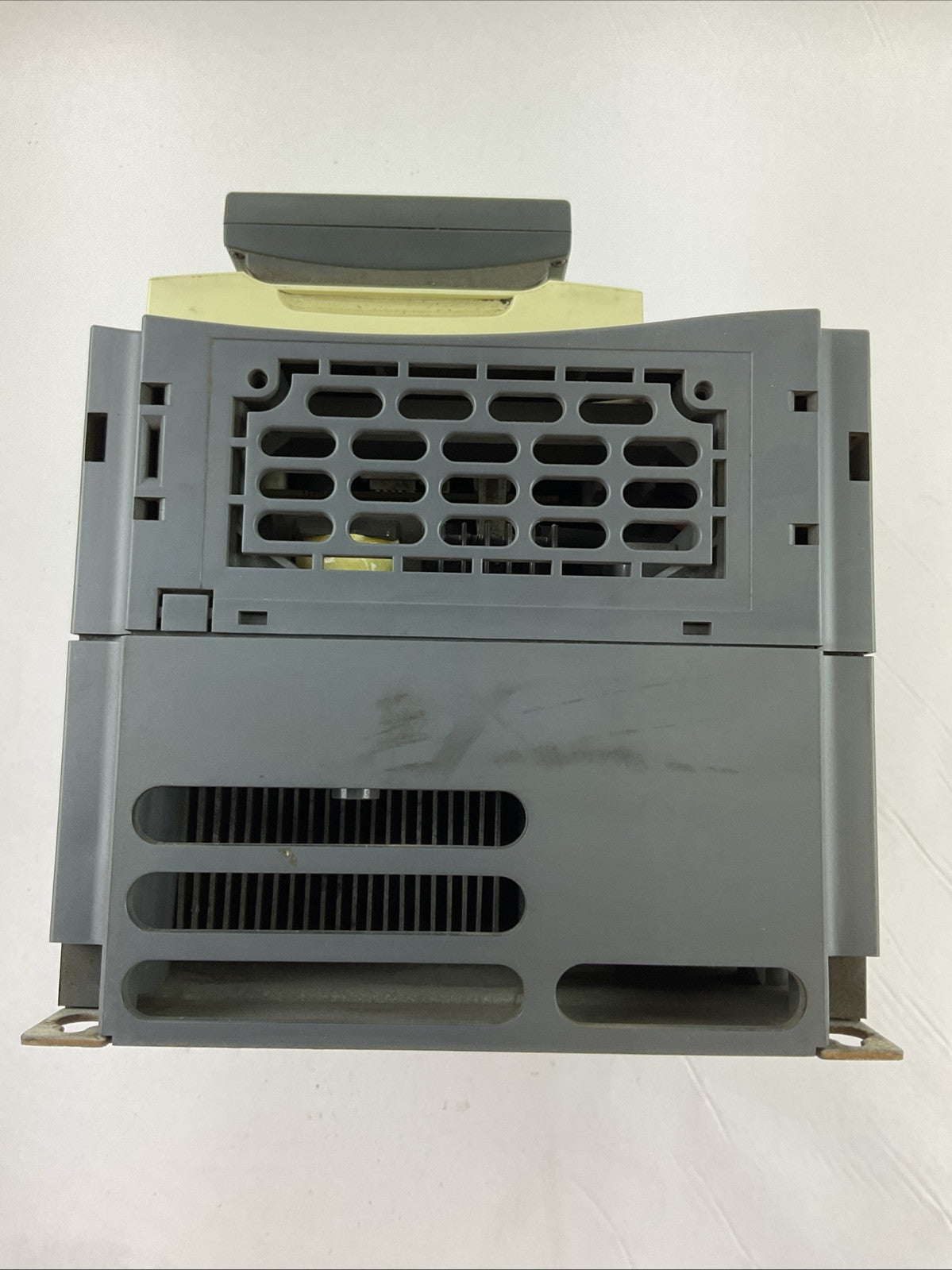 SCHNEIDER ELECTRIC ATV71HU55N4 VARIABLE SPEED DRIVE 5.5kW 7.5HP OUTPUT 0..460VAC5