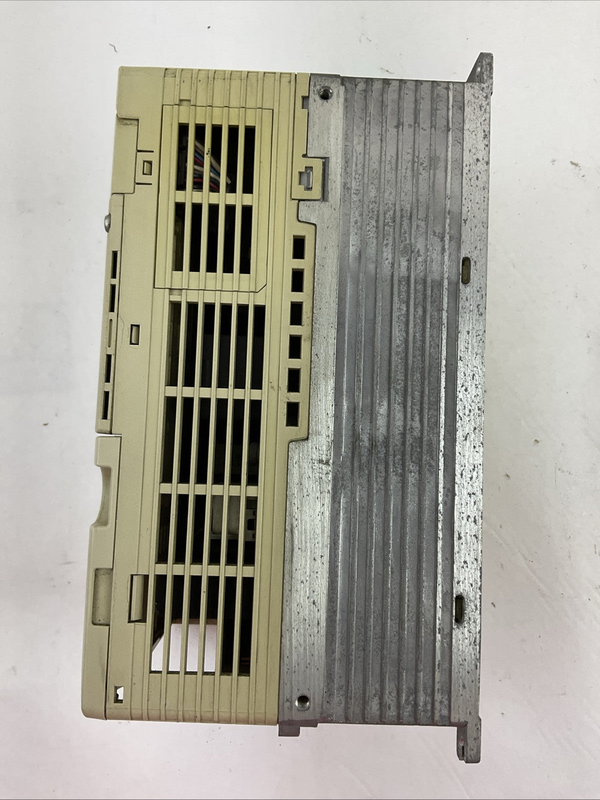 YASKAWA CIMR-VU4A0023FAA REV D V1000 AC DRIVE OUTPUT AC3PH 0-480V 23.0A/18.0A6