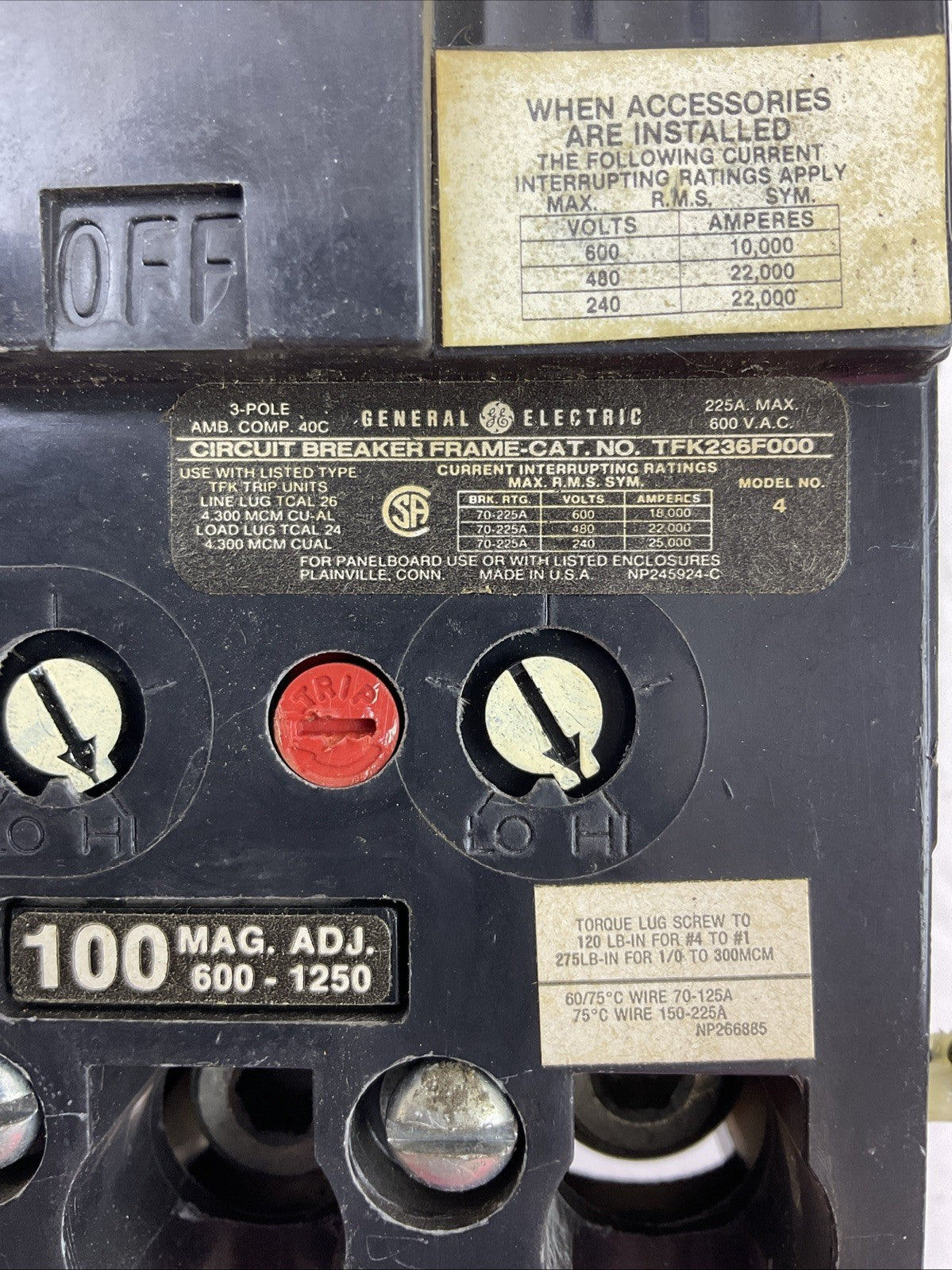 GE TFK236F000 CIRCUIT BREAKER FRAME 3P TRIP 100AMP SHUNT TRIP 120/240VAC 125VDC1