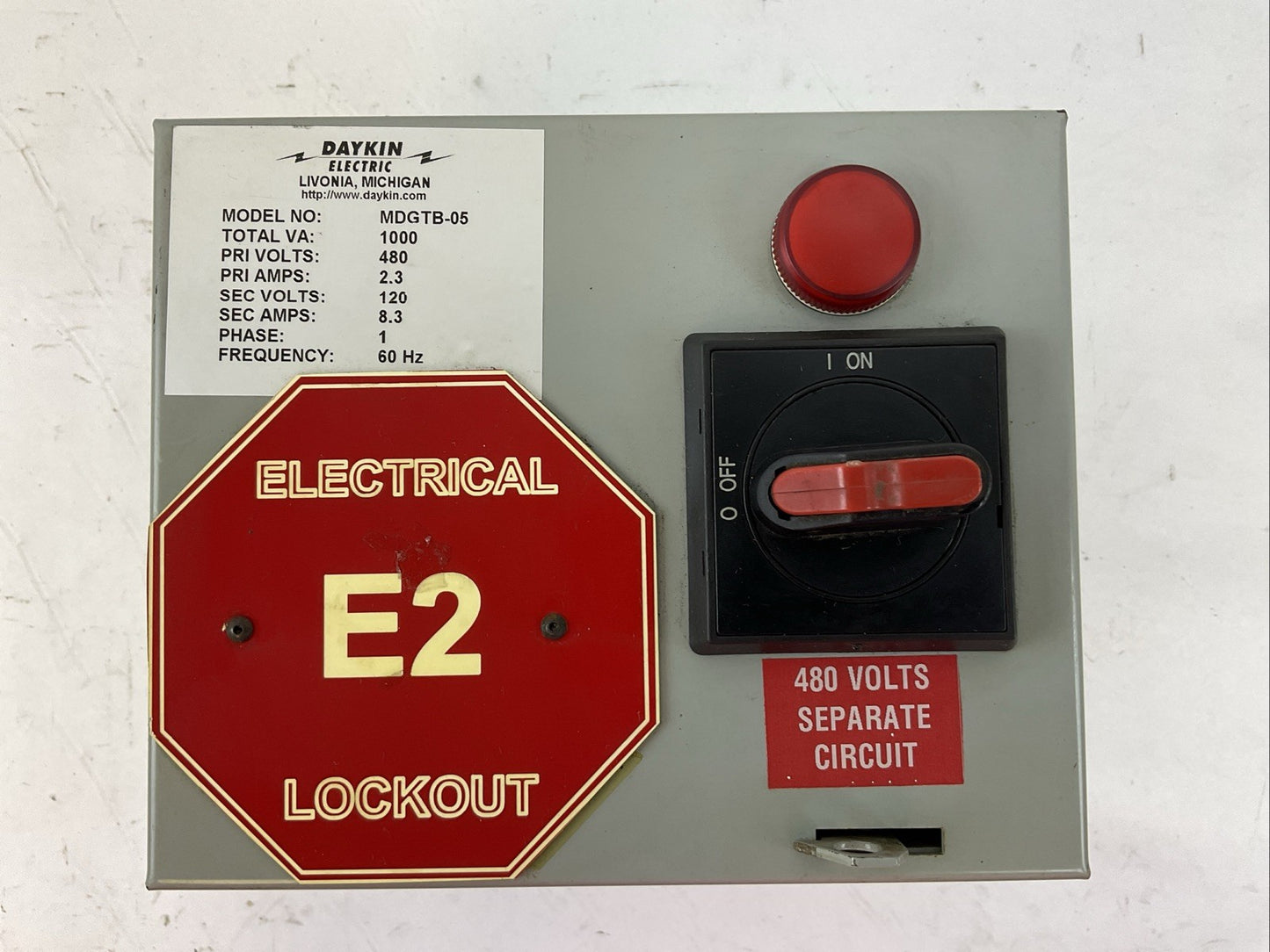 DAYKIN MDGTB-05 DISCONNECT SWITCH TRANSFORMER 1000VA PRI 480V 2.3A SEC 120V 8.3A