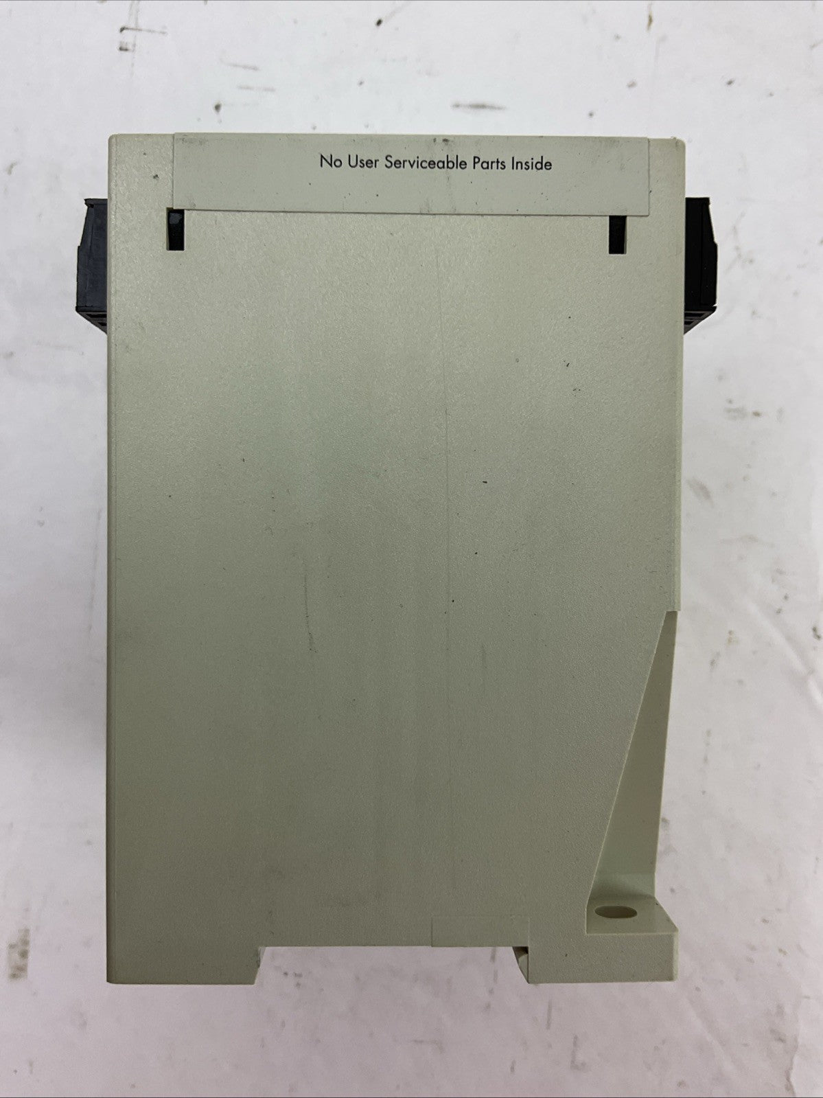 STI 43776-0010 SAFETY RELAY RM-2 INPUT 24VDC OUTPUT 250VAC