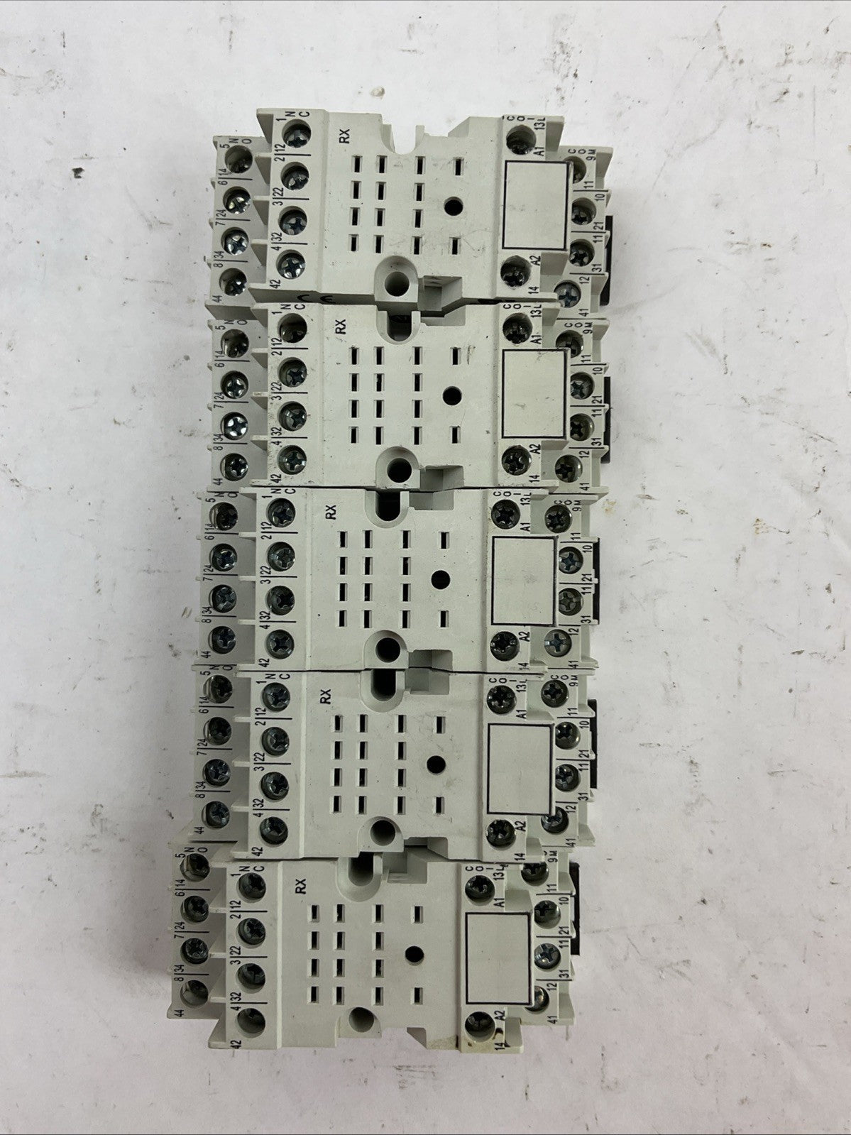 ALLEN BRADLEY 700-HN103 SER C RELAY SOCKET 10A 300V (LOT OF 5)0