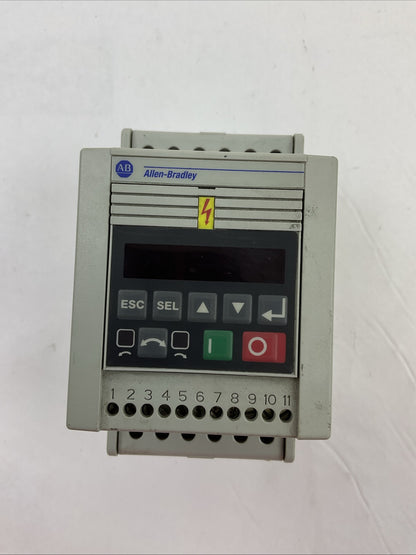 ALLEN BRADLEY 160-BA01NSF1P1 SER C FRN 7.06 VARIABLE SPEED DRIVE 0.37KW/0.5HP