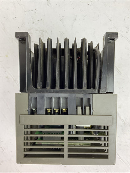 FUJI FV1.5C11S-2 AC DRIVE INVERTER OUTPUT 3PH 2.6kVA 200-230V 7A INPUT 200-230V5