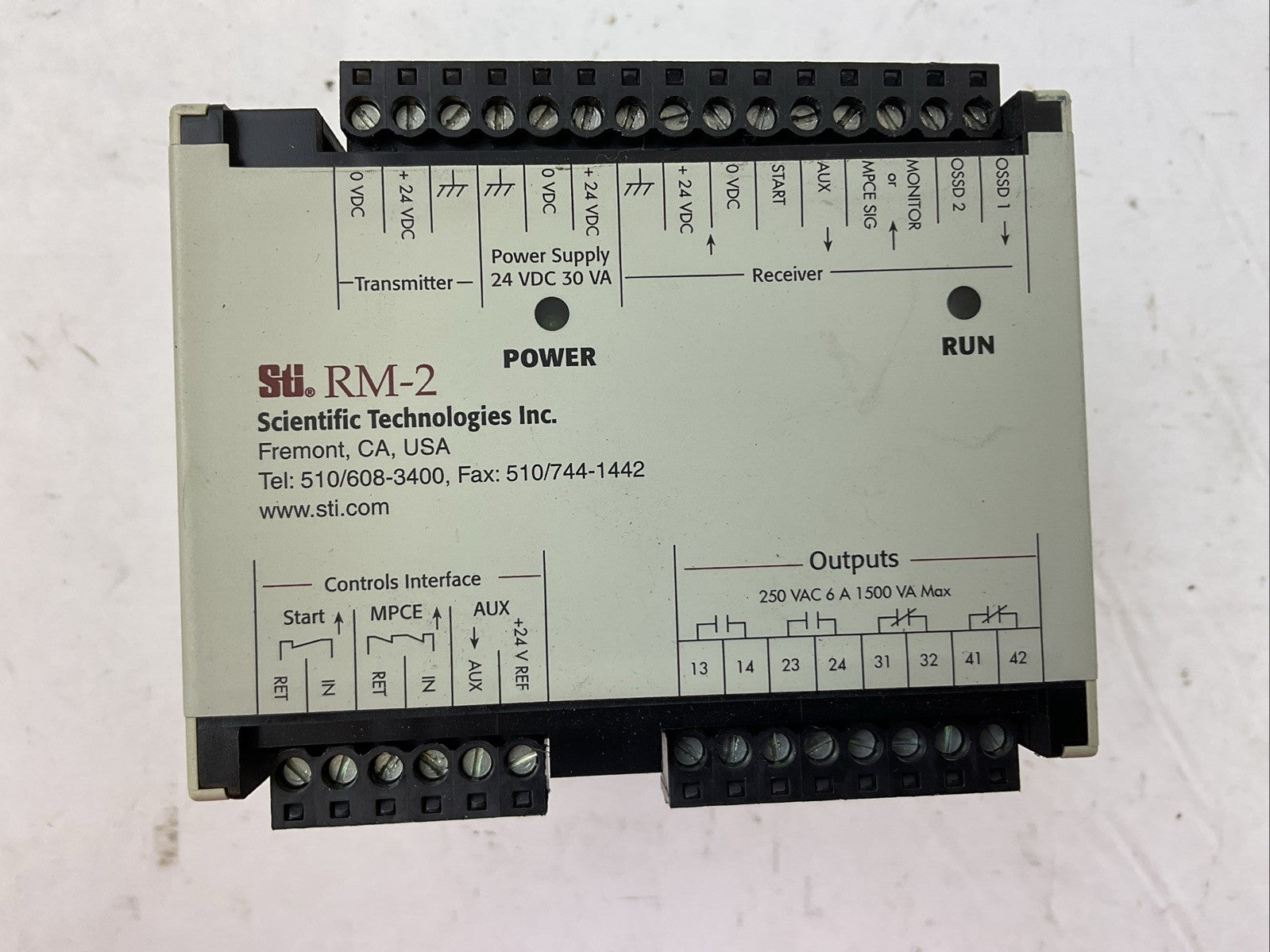 STI 43776-0010 SAFETY RELAY RM-2 INPUT 24VDC OUTPUT 250VAC0