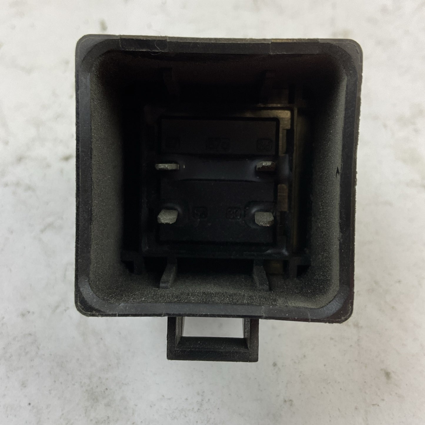 HYSTER 1375794 RELAY SHROUDED 4 PIN SONG CHUAN 898H-1AH-D1SW-R1 (2 RELAYS)6