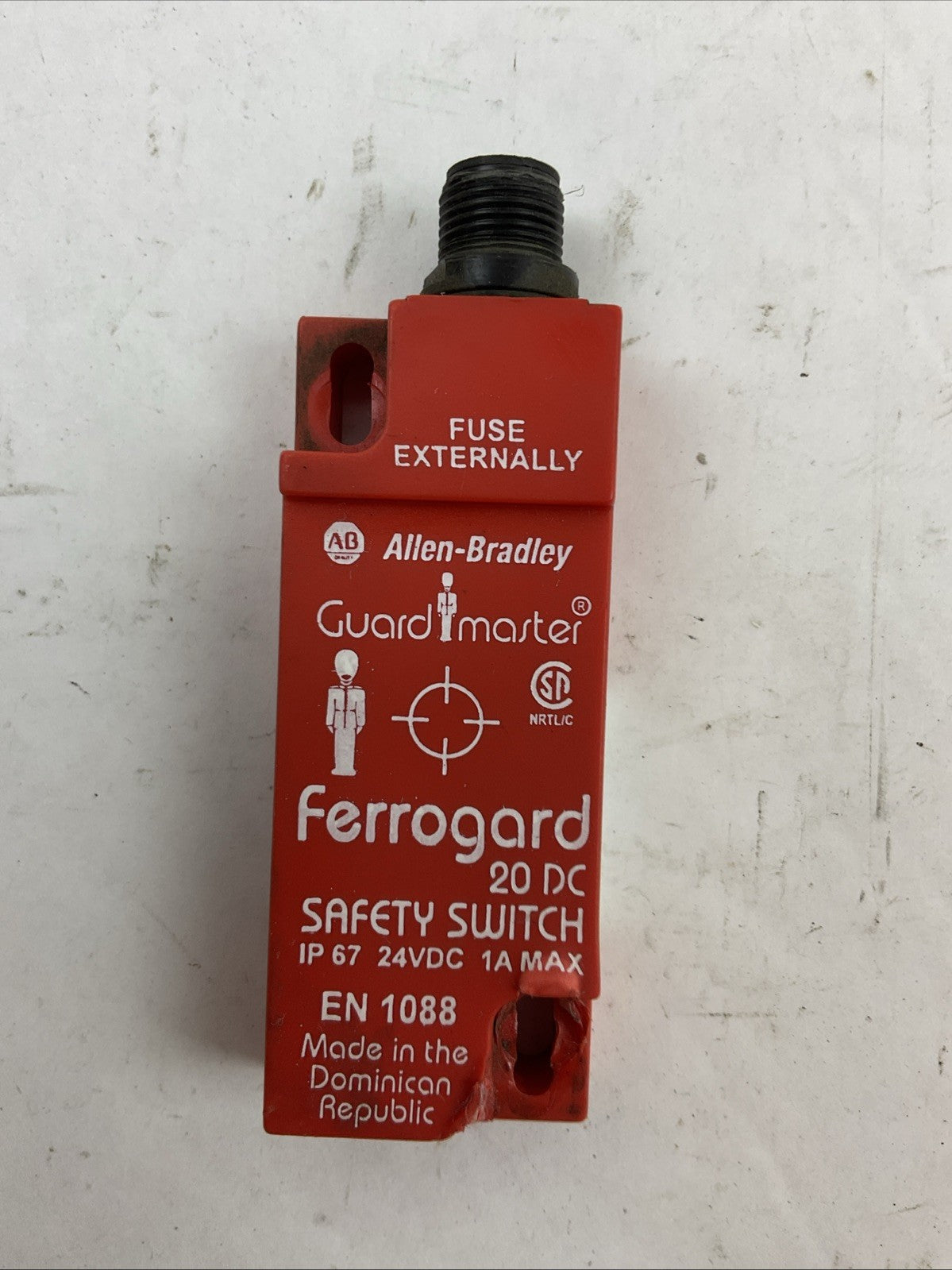 ALLEN BRADLEY GUARD MASTER FERROGARD 20DC 440N-G02090 SAFETY SWITCH 24VDC 1A0