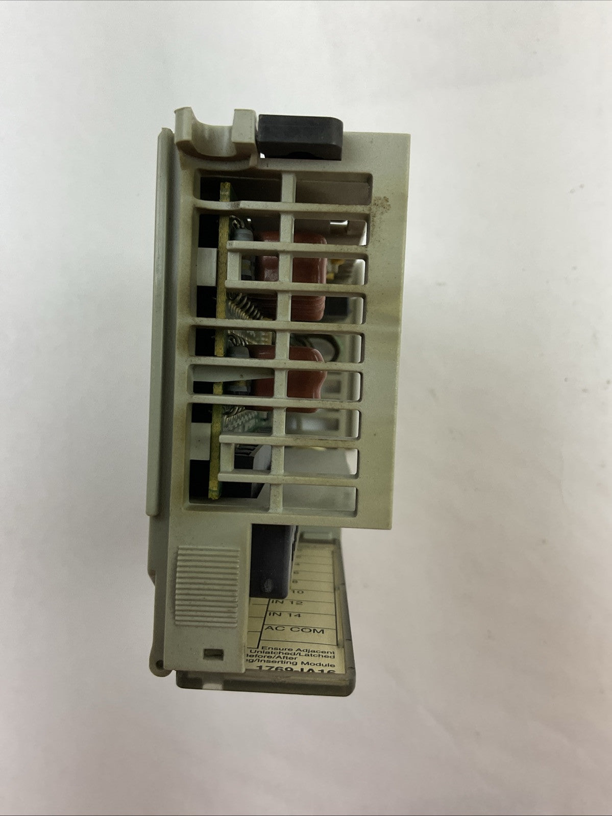 ALLEN BRADLEY 1769-IA16 SER A REV 2 F/W REV 3.1 16PT 85-265VAC INPUT MODULE